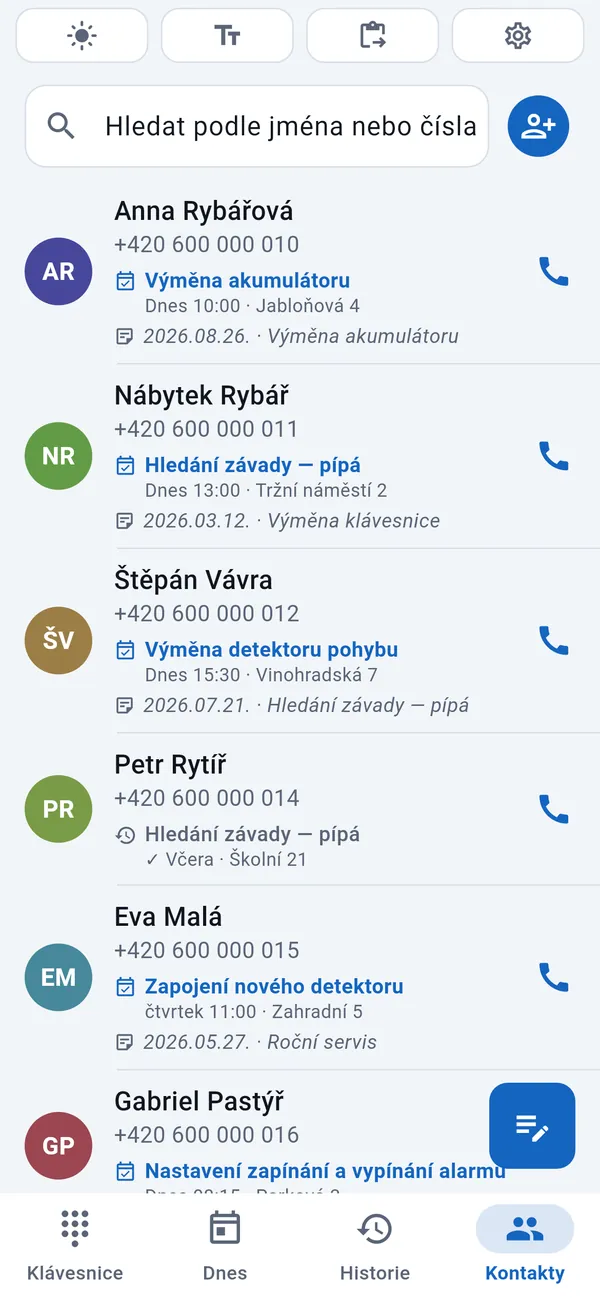 Seznam kontaktů se zákazníky, u každého datum a druh zakázky.