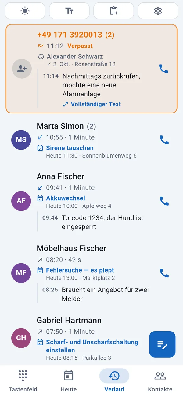 Anrufverlauf: ein verpasster Anruf hervorgehoben, darunter die Anrufer mit ihren Aufträgen und Notizen.