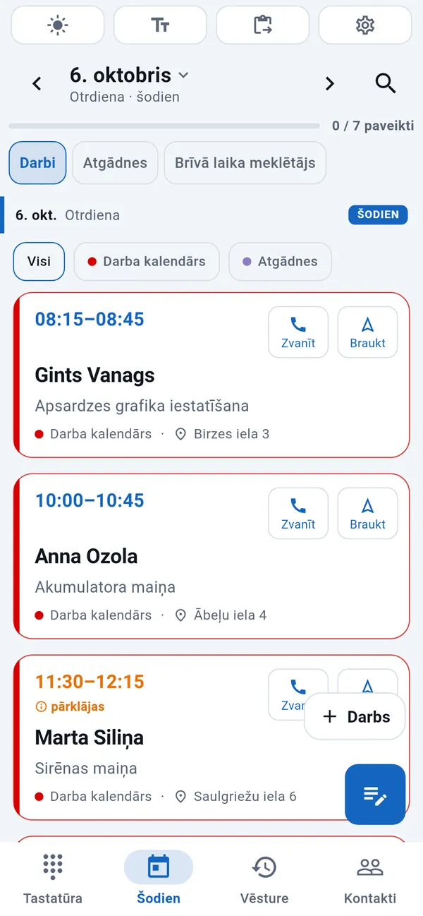 WorkDialer cilne Šodien: šodienas darbu saraksts ar laiku, klienta vārdu, darba veidu un adresi, katram pogas Zvanīt un Braukt.
