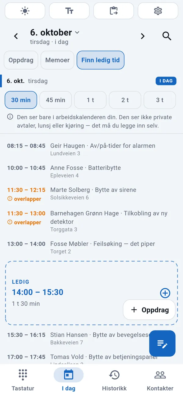 Finn ledig tid: varighetene du kan velge mellom, dagens oppdrag med overlapp markert, og en ledig luke (14:00–15:30) uthevet mellom dem med Oppdrag-knappen.