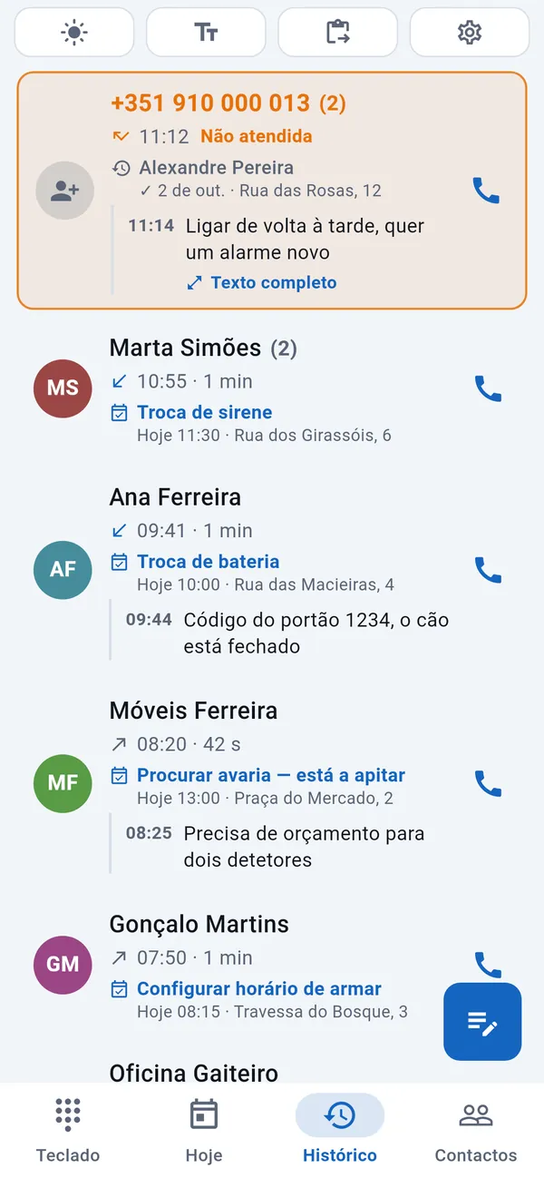Histórico: uma chamada não atendida em destaque e, por baixo, as pessoas que ligaram com os seus serviços e notas.